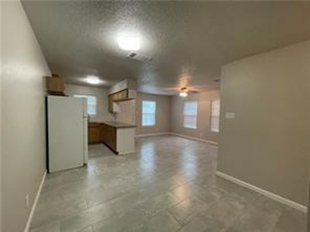 1115 Brookswood Ave B, Austin, TX 78721