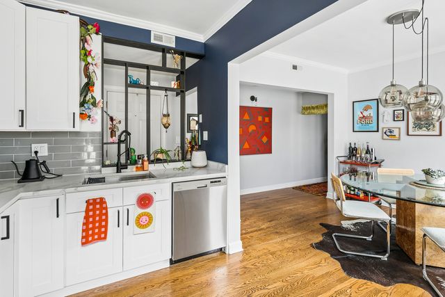 2040 N Spaulding Avenue 2S, Chicago, IL 60647