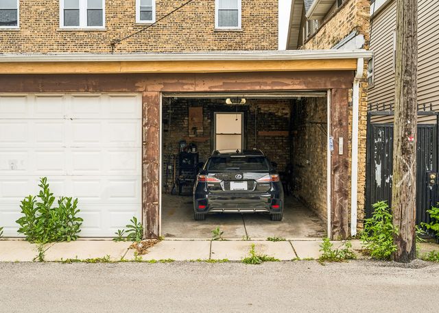 2040 N Spaulding Avenue 2S, Chicago, IL 60647