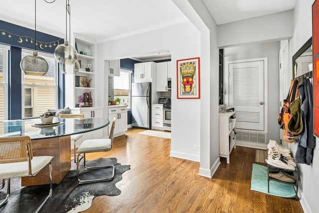 2040 N Spaulding Avenue 2S, Chicago, IL 60647