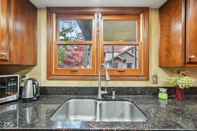 346 N College Avenue, Indianapolis, IN 46202