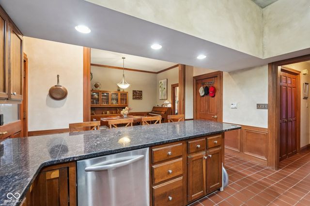 346 N College Avenue, Indianapolis, IN 46202