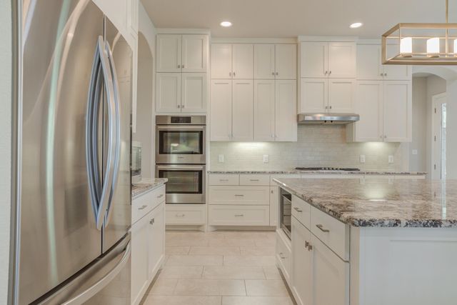 954 Covered Bridge DR, Driftwood, TX 78619
