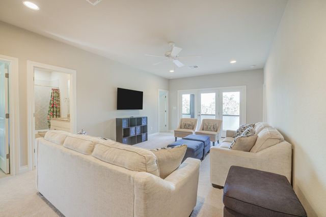 954 Covered Bridge DR, Driftwood, TX 78619