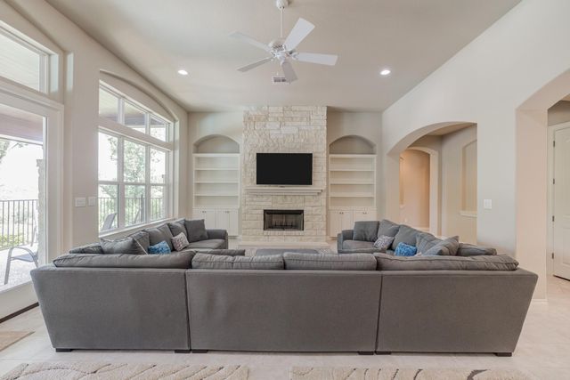954 Covered Bridge DR, Driftwood, TX 78619