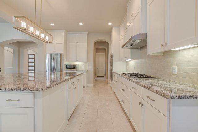 954 Covered Bridge DR, Driftwood, TX 78619