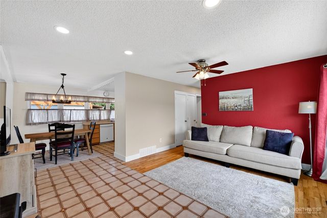 1535 M Street NE, Auburn, WA 98002