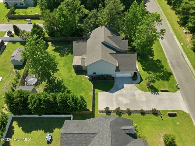 148 Majestic Oaks Drive, Hampstead, NC 28443