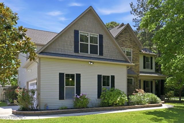 148 Majestic Oaks Drive, Hampstead, NC 28443