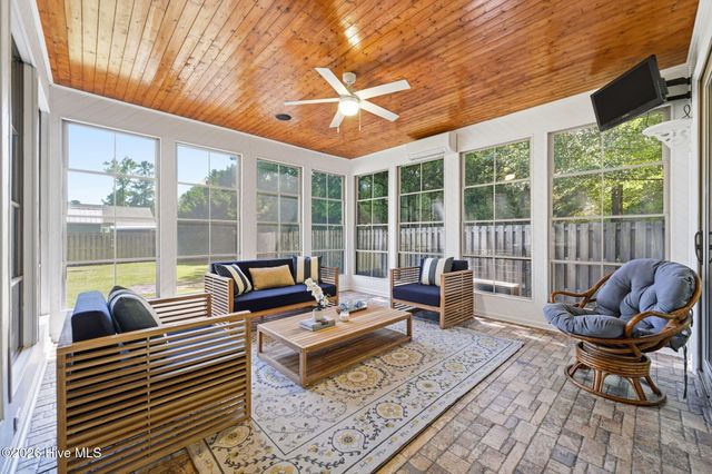 148 Majestic Oaks Drive, Hampstead, NC 28443