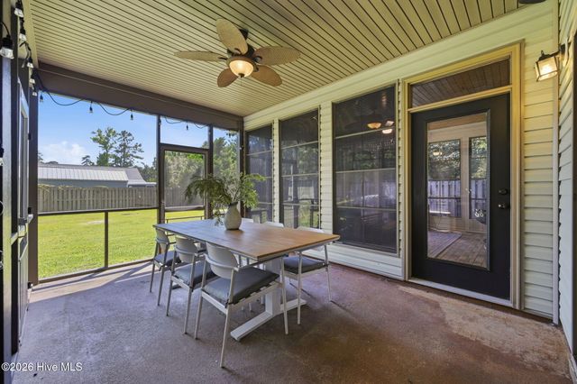 148 Majestic Oaks Drive, Hampstead, NC 28443