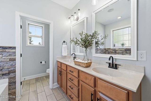 148 Majestic Oaks Drive, Hampstead, NC 28443