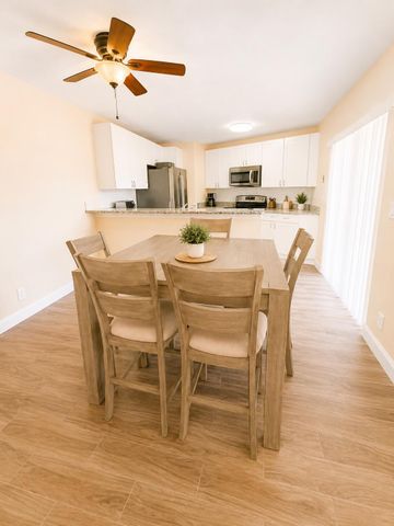 192 Springdale Circle, Palm Springs, FL 33461