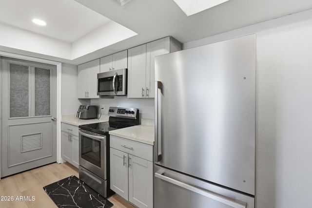 520 N STAPLEY Drive 227, Mesa, AZ 85203