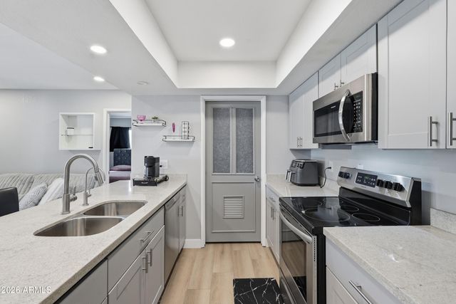 520 N STAPLEY Drive 227, Mesa, AZ 85203