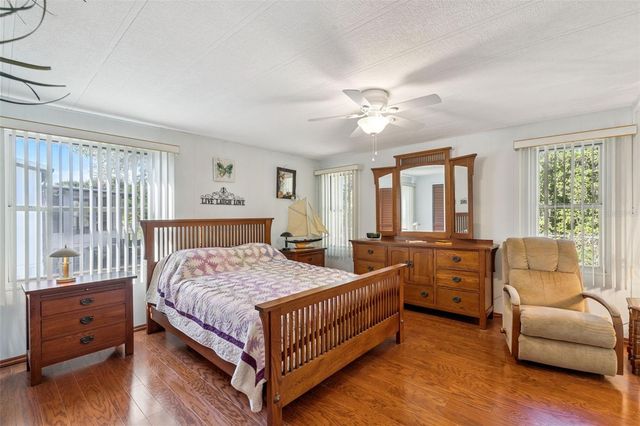 221 PINEWOOD DRIVE, Eustis, FL 32726