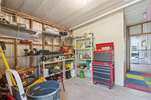 221 PINEWOOD DRIVE, Eustis, FL 32726