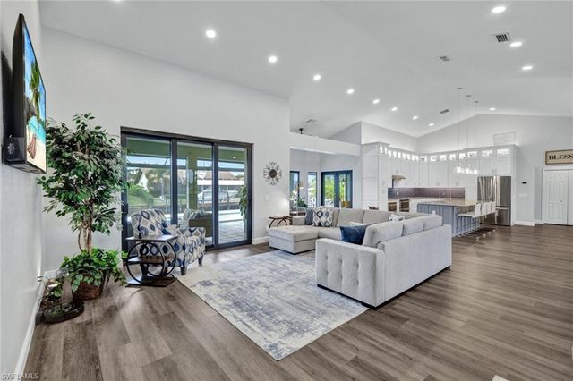 5346 SW 10th AVE, Cape Coral, FL 33914