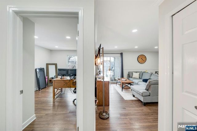 994 Boxwood Court, Mahwah, NJ 07430