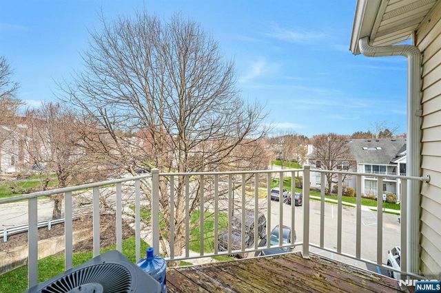994 Boxwood Court, Mahwah, NJ 07430