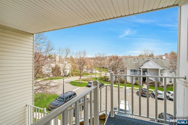 994 Boxwood Court, Mahwah, NJ 07430