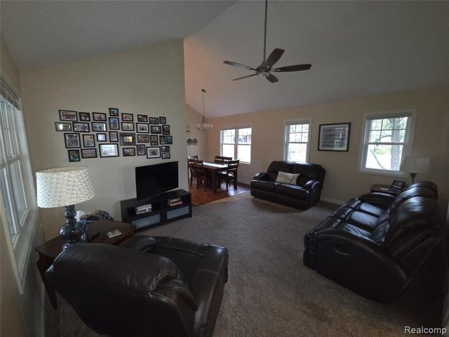 243 Ruddiman Drive, Muskegon, MI 49445