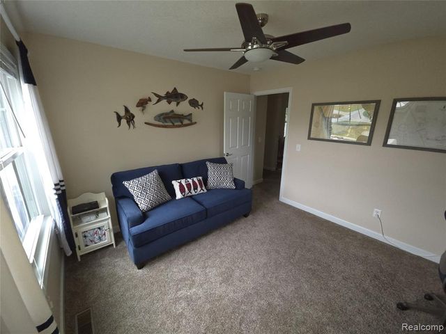 243 Ruddiman Drive, Muskegon, MI 49445