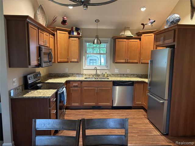 243 Ruddiman Drive, Muskegon, MI 49445