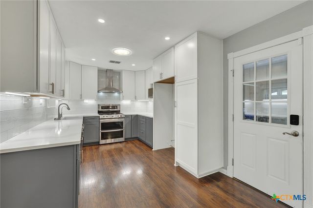 925 Lazy Trail, New Braunfels, TX 78130