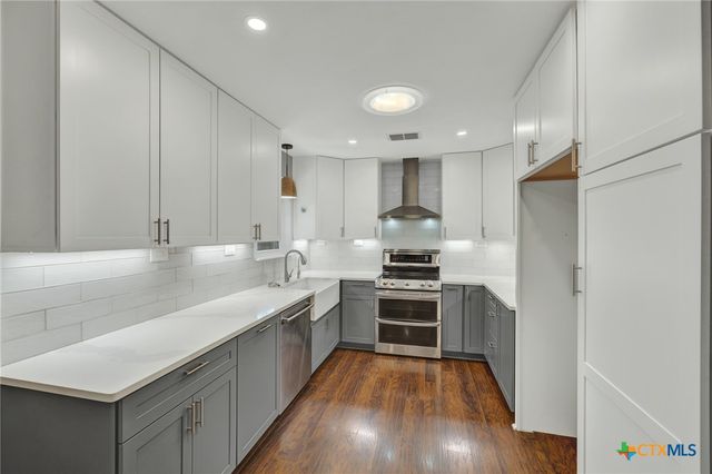 925 Lazy Trail, New Braunfels, TX 78130