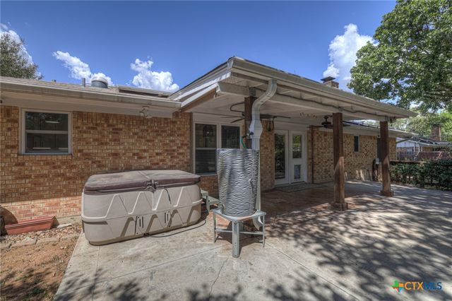 925 Lazy Trail, New Braunfels, TX 78130