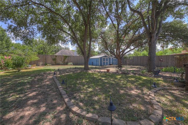 925 Lazy Trail, New Braunfels, TX 78130