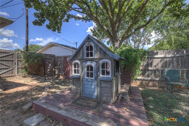925 Lazy Trail, New Braunfels, TX 78130