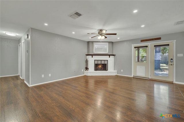 925 Lazy Trail, New Braunfels, TX 78130