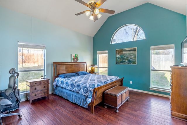 403 Hideaway Court, Euless, TX 76039