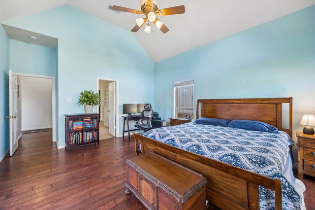 403 Hideaway Court, Euless, TX 76039