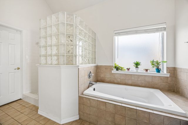 403 Hideaway Court, Euless, TX 76039