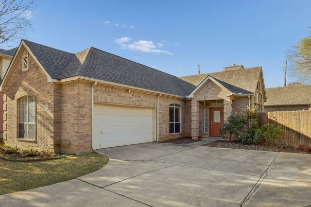 403 Hideaway Court, Euless, TX 76039