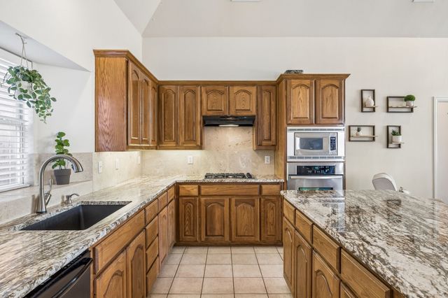 403 Hideaway Court, Euless, TX 76039