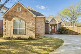 403 Hideaway Court, Euless, TX 76039