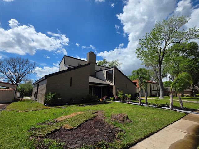 16406 Brook Forest Drive, Houston, TX 77059