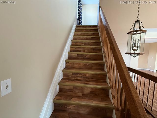 6670 Maple Lakes Drive, West Bloomfield, MI 48322