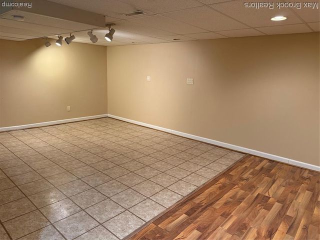 6670 Maple Lakes Drive, West Bloomfield, MI 48322