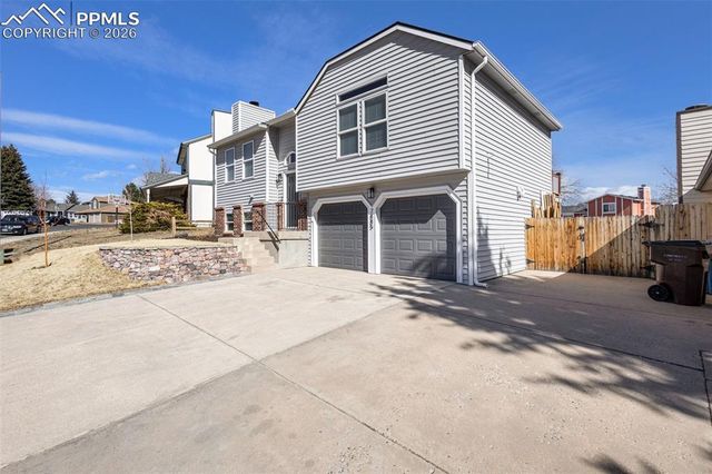 7885 Lindsey Drive, Colorado Springs, CO 80920