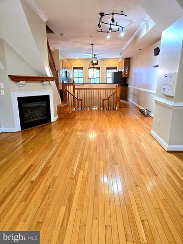 704 S BOND ST, Baltimore, MD 21231