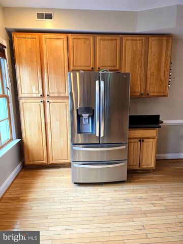 704 S BOND ST, Baltimore, MD 21231