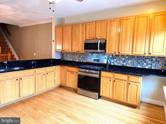 704 S BOND ST, Baltimore, MD 21231