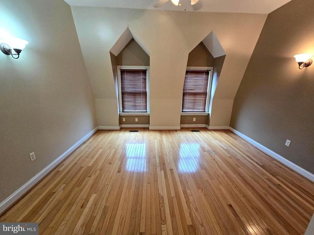 704 S BOND ST, Baltimore, MD 21231