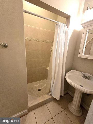 704 S BOND ST, Baltimore, MD 21231