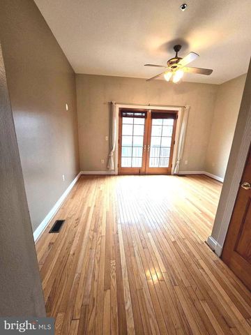 704 S BOND ST, Baltimore, MD 21231